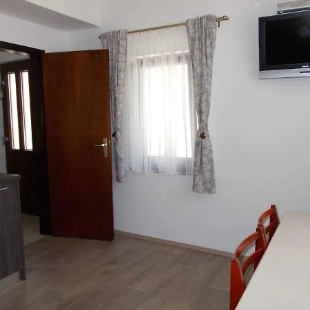 In - Istrien 40312 Apartamento *